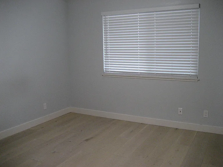 936 Hillside Blvd — Photo 10