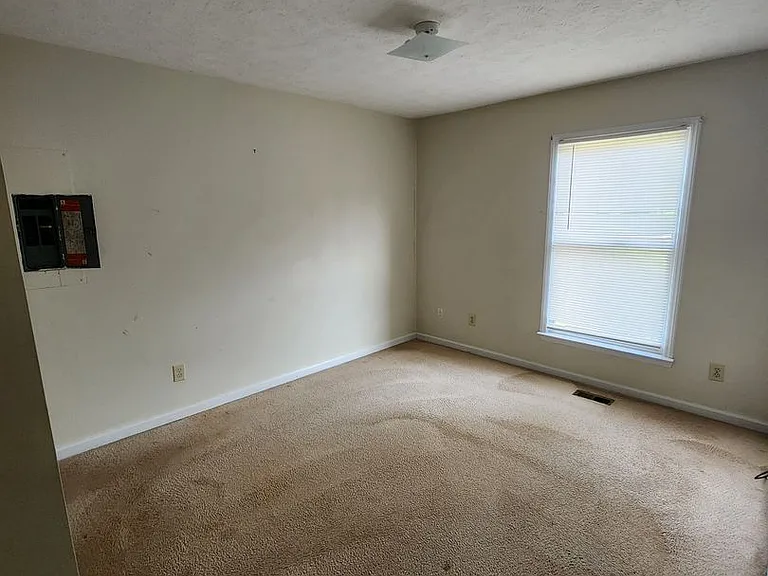 6605 Omni Ct — Photo 9