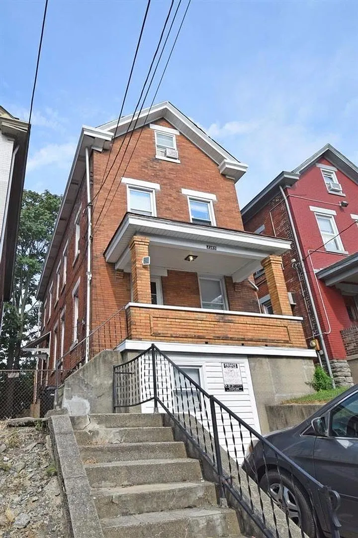 5 bed, 1.0 bath, $3,895 — Photo 1