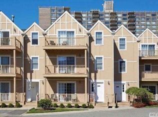 16711 Powells Cove Blvd #27, Whitestone, NY 11357