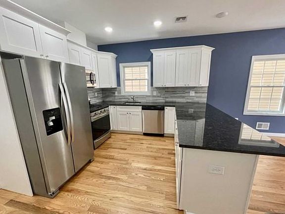5th image of 519 Cross St #1
