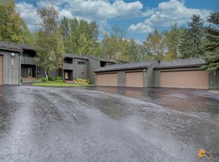 2071 Eastridge Dr, Anchorage, AK 99501