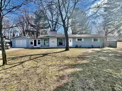 215 W Harcourt Dr, Saginaw, MI, 48609