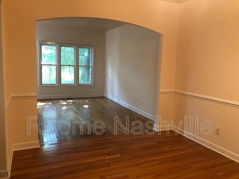 4 bed, 2.5 bath, 2337 sqft, $2,450 — Photo 4