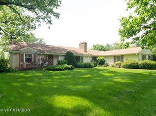 1014 Blackburn Dr, Inverness, IL 60067