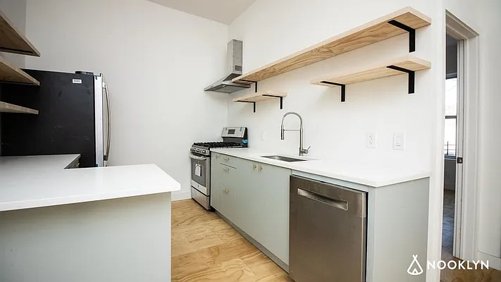 Rented by Nooklyn NYC LLC | media 38