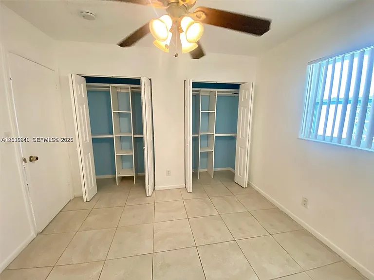 2345 Douglas St — Photo 18