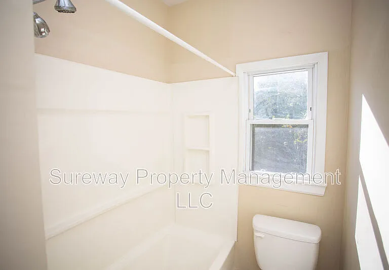 224 Rutland Ave #2 — Photo 24