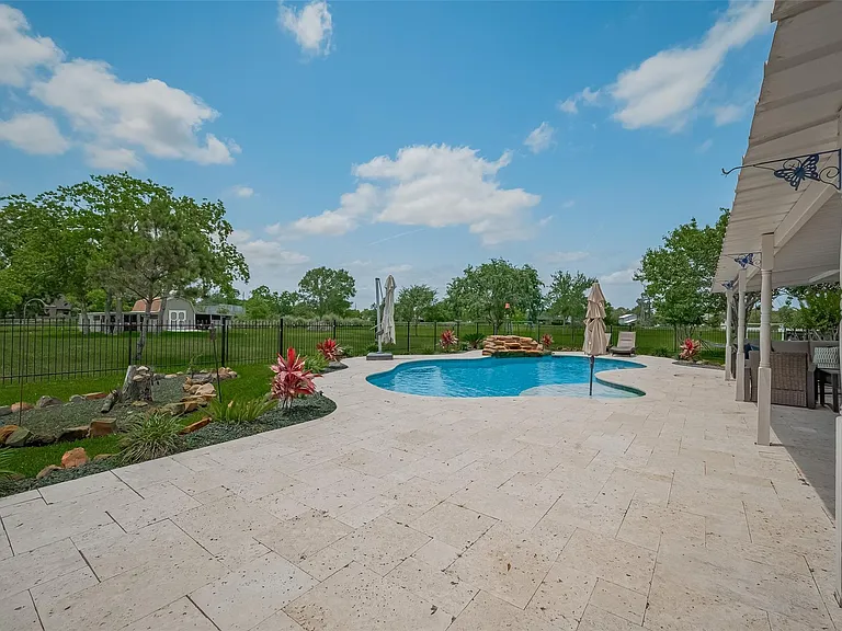 9526 Sandy Ln — Photo 35