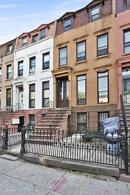 Sold by Corcoran | media 21