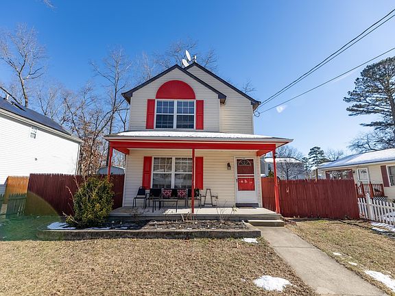 2nd image of 422 S Willow Ave