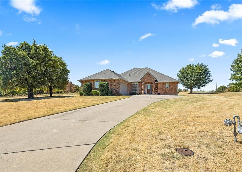 1st image of 8149 Linda Ln