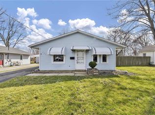 521 Bon Air Ave, Elyria, OH 44035
