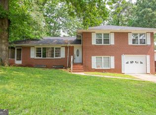 1558 Boulderwoods Dr, Atlanta, GA