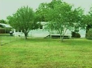 204 Ellinger Rd, La Grange, TX 78945