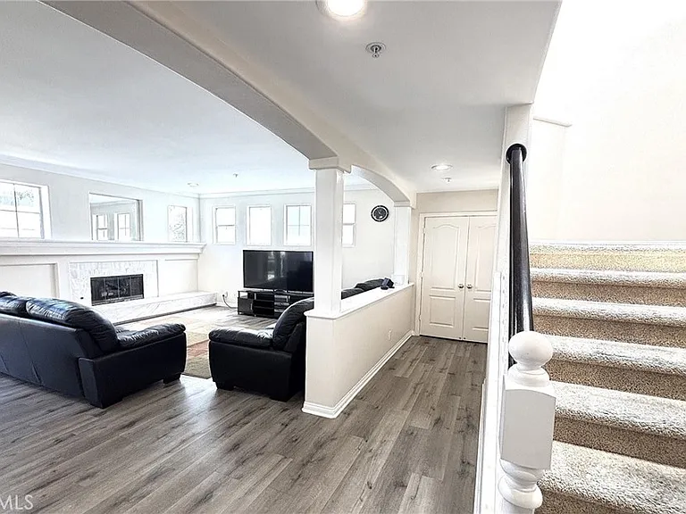2211 Dufour Ave #B — Photo 7