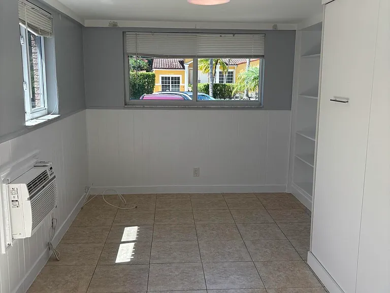 1418 Wiley St — Photo 5