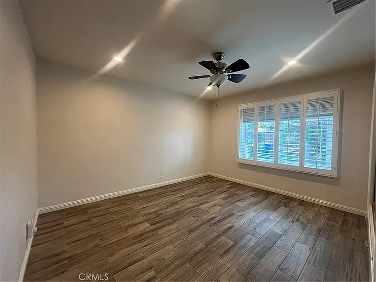 8917 Krueger St — Photo 14