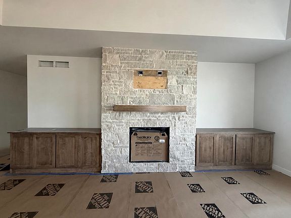 5th image of 4066 Hanover Dr