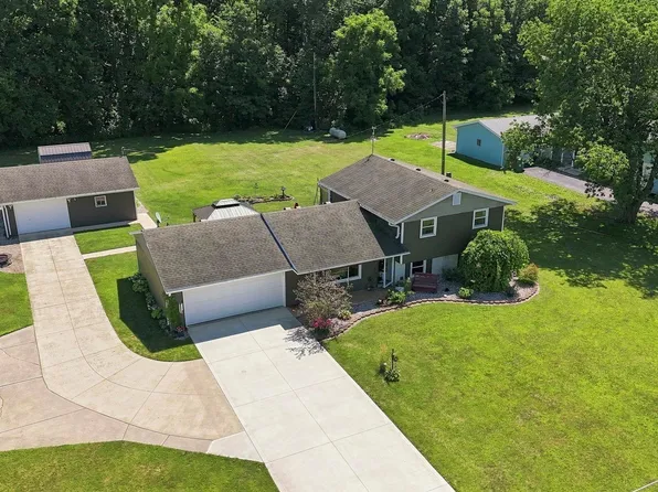 12328 Johnson Rd, Churubusco, IN 46723