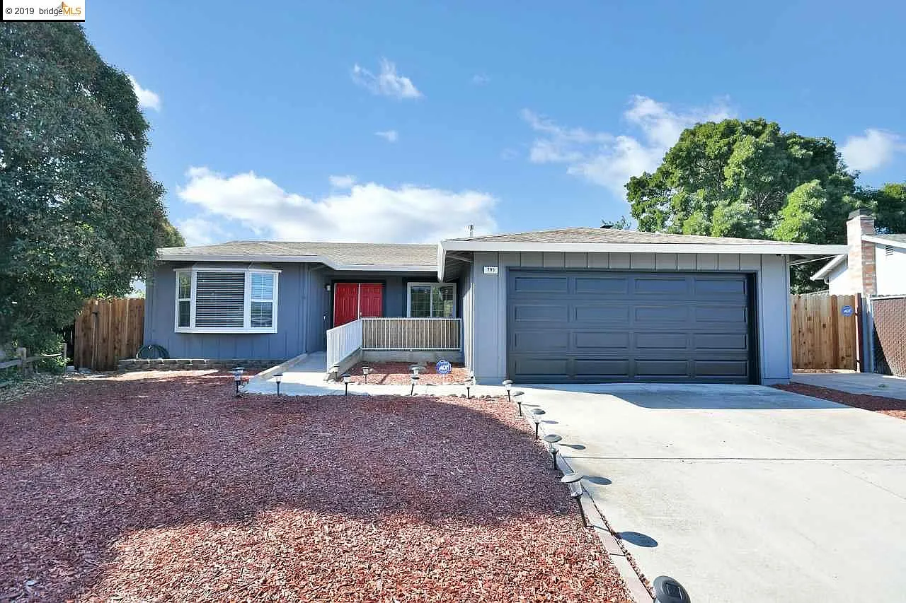 795 Niles Ct photo 1