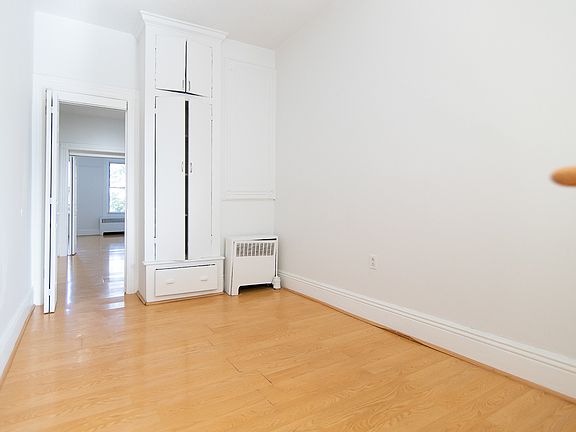 3rd image of 170 India St APT 3L