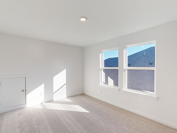 3rd image of 9806 Geranium Hill Ln