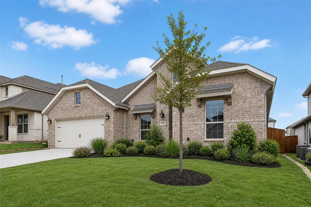 Building Photo - 1636 Hydrangea Ln