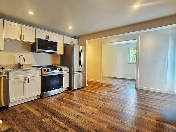 2nd image of 7356 34th Ave NE Unit B