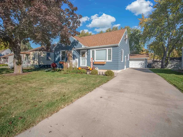 571 E 9th St, Fond Du Lac, WI 54935