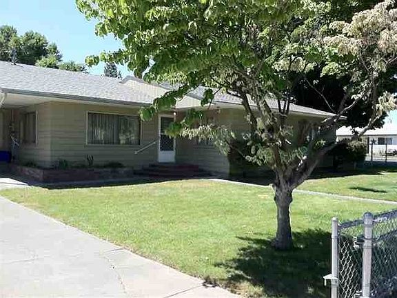 4th image of 2413 W 1st Ave