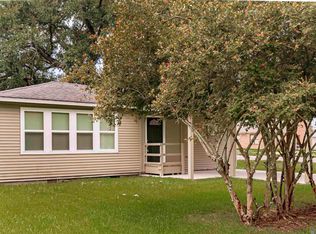 301 E Sanders St, Gonzales, LA 70737