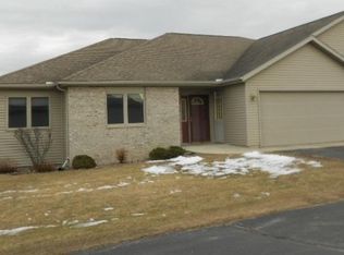 576 Clemens Ct, Portage, WI 53901