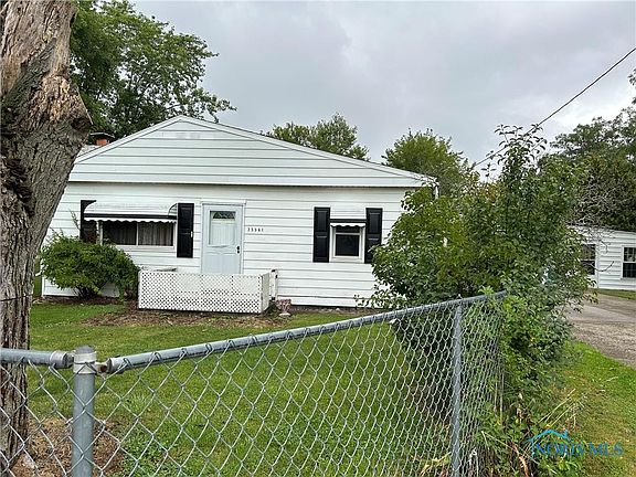 3rd image of 25561 Apex Ln