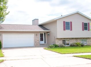 308 43rd Ave NW, Rochester, MN 55901