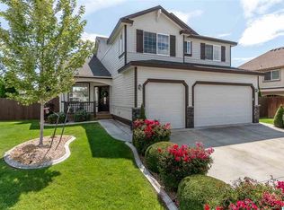 107 Erica Dr, Richland, WA 99352