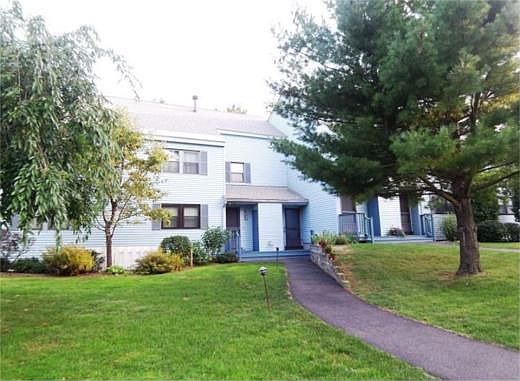 Lovely Unit in Rolling Hills