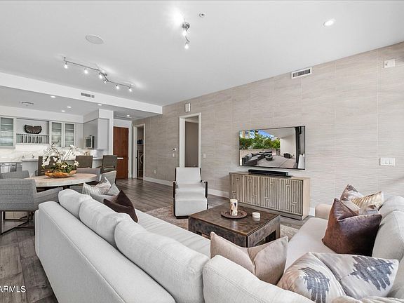 5th image of 15215 N KIERLAND Boulevard #314