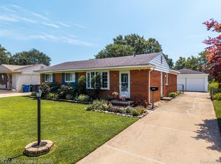 36601 Hiveley St, Westland, MI 48186