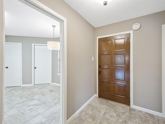 4th image of 19611 Moonhollow Dr