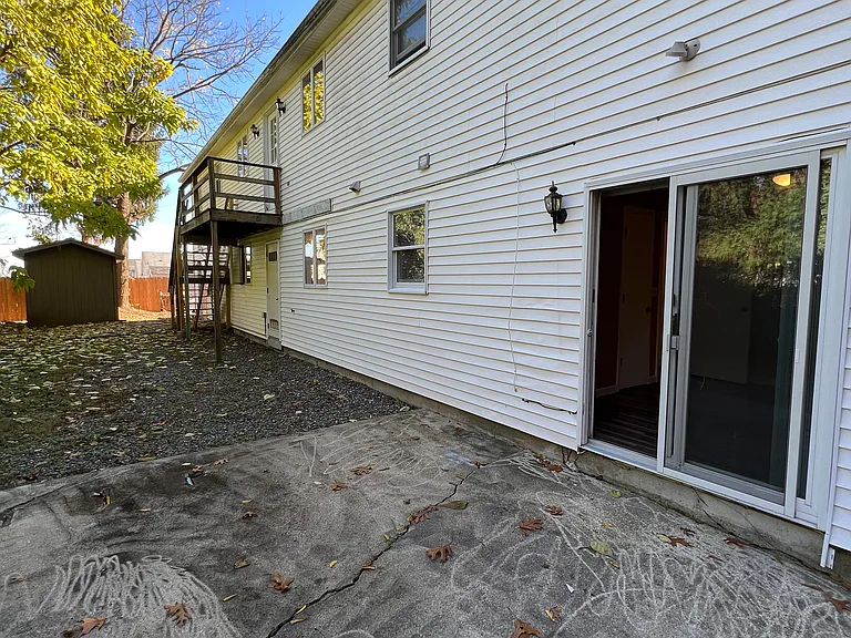 49 Ridge St #2 — Photo 14