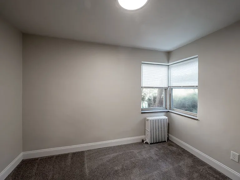 219 Lincoln Ave — Photo 8