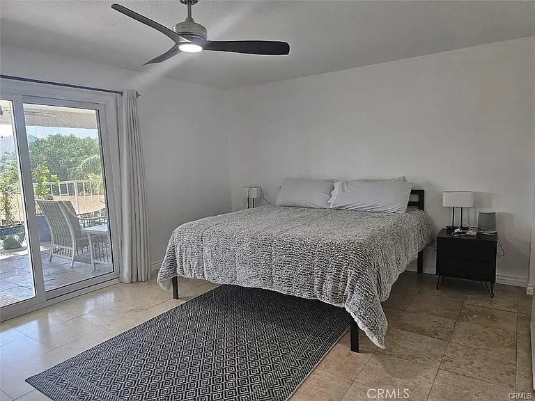 22867 Cove View St #B — Photo 6