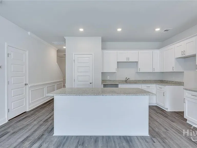 514 Governor Treutlen Cir — Photo 5