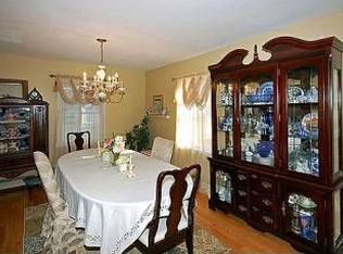 700 Palmer Rd, Mamaroneck, NY 10543
