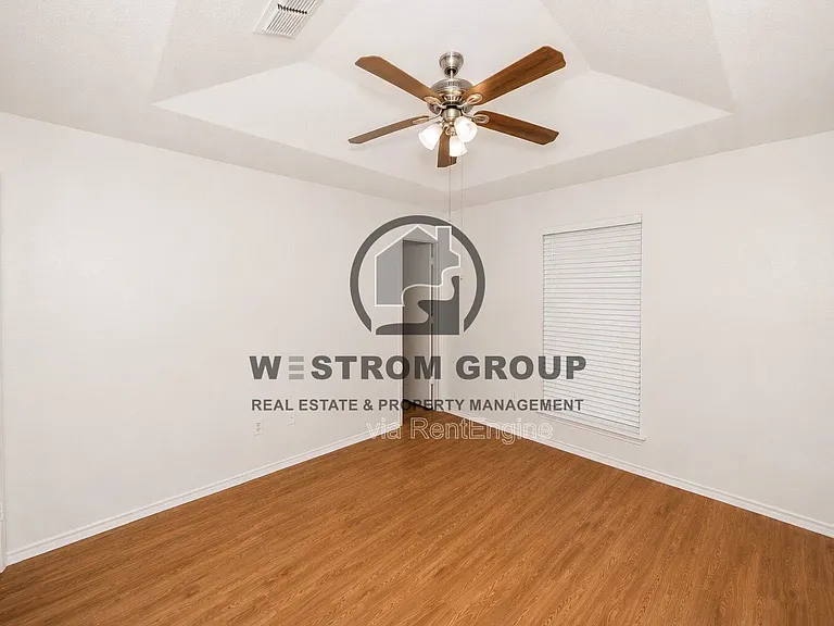 3501 Wentworth Dr — Photo 13