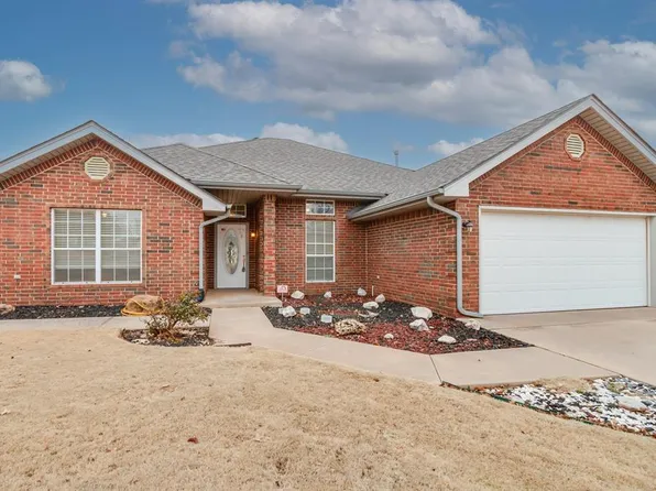 1708 Handley Dr, El Reno, OK 73036