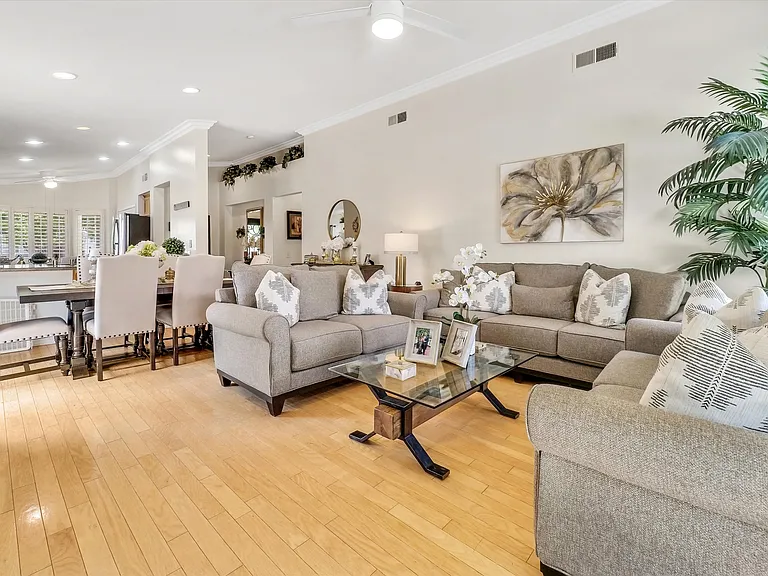 12214 Tunbridge Ct — Photo 9