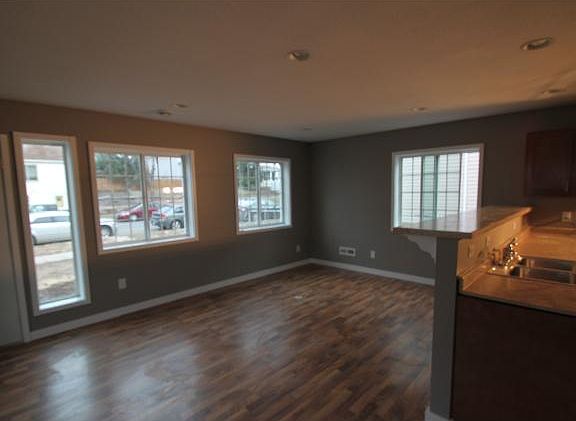 4th image of 741 Jessie St
