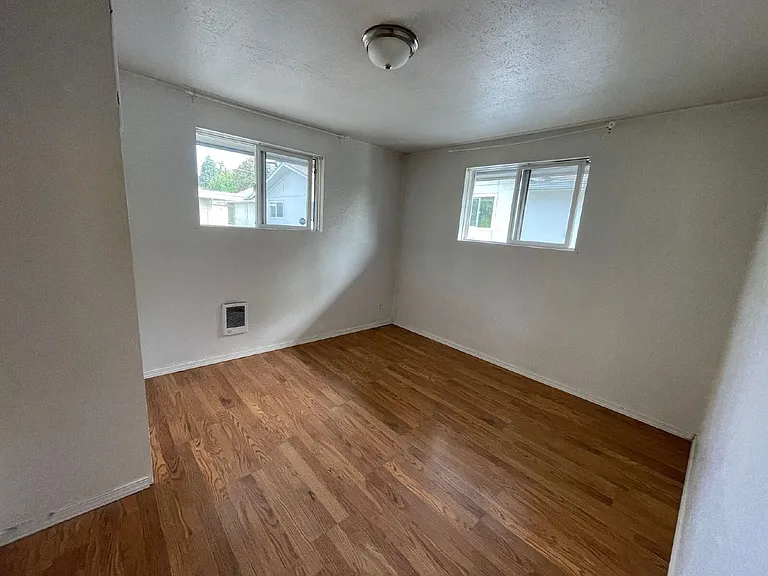 1911 Kincaid St #3 — Photo 7
